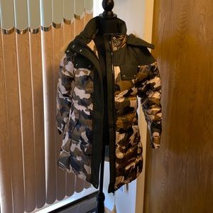 Army fatigue  w/Olive green  puffer coat